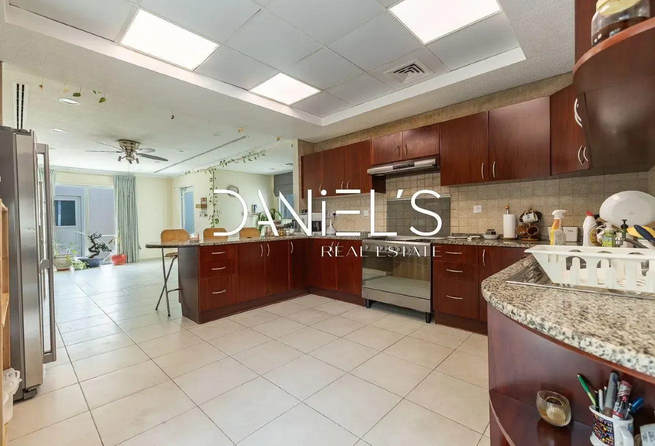 4BR | Spacious Plot | Investment Opportunity