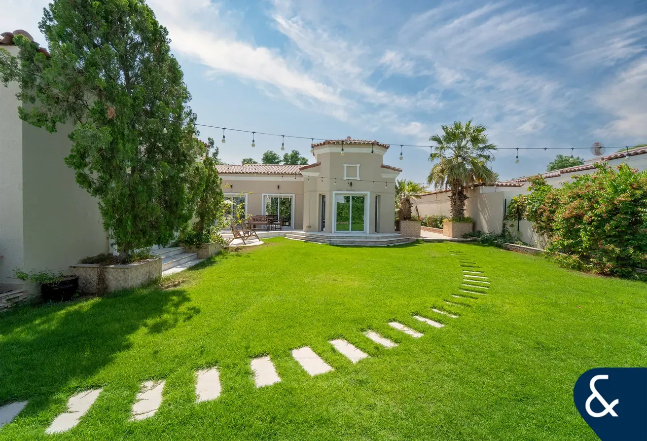 Huge Plot | Lovely Feel | Vastu