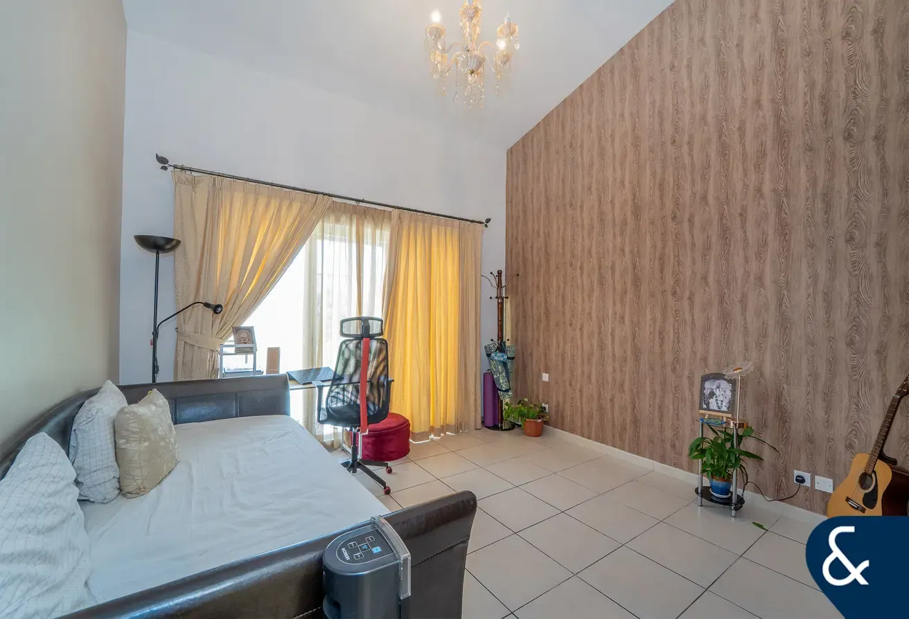 Huge Plot | Lovely Feel | Vastu