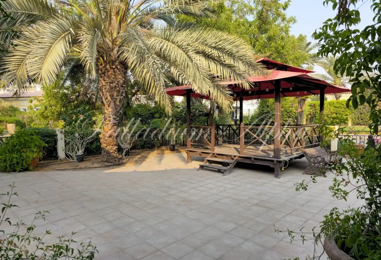 Exclusive | Vastu | Corner Plot Next to Pool