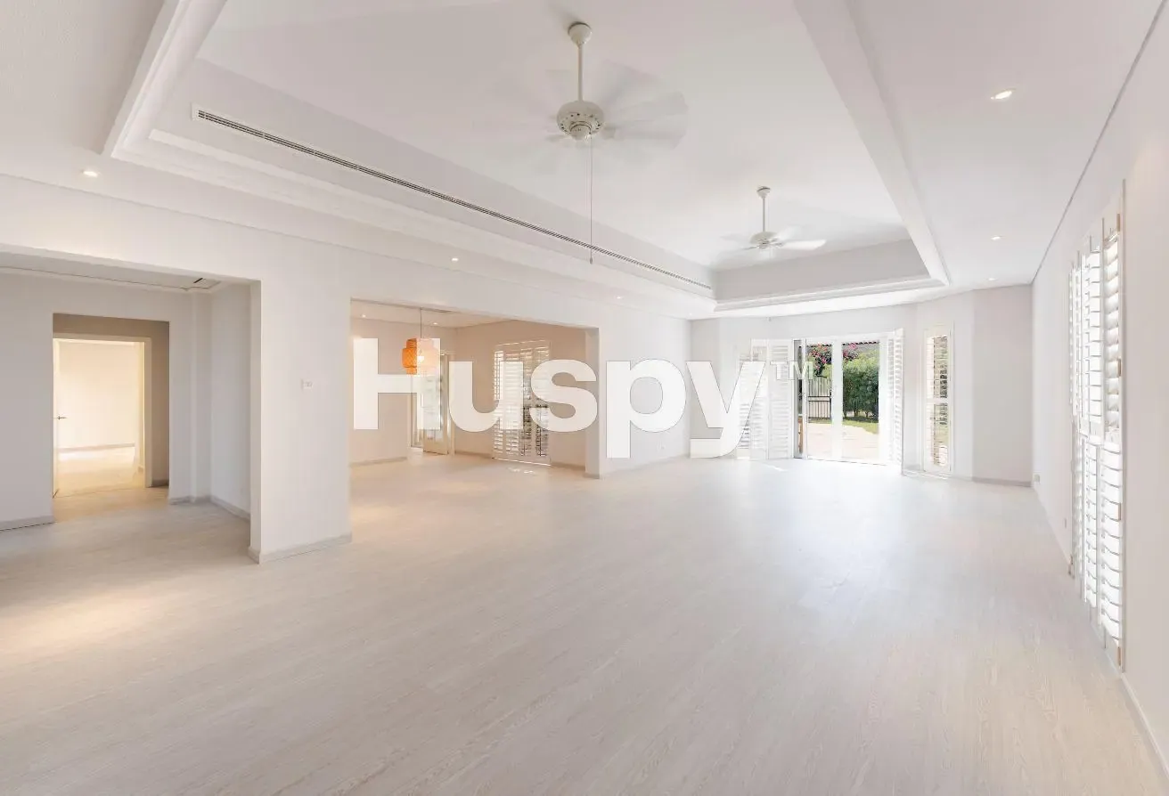 Vacant | Fully Upgraded | Large Plot