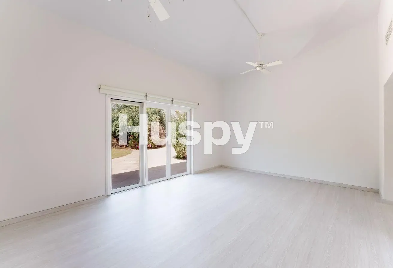 Vacant | Fully Upgraded | Large Plot