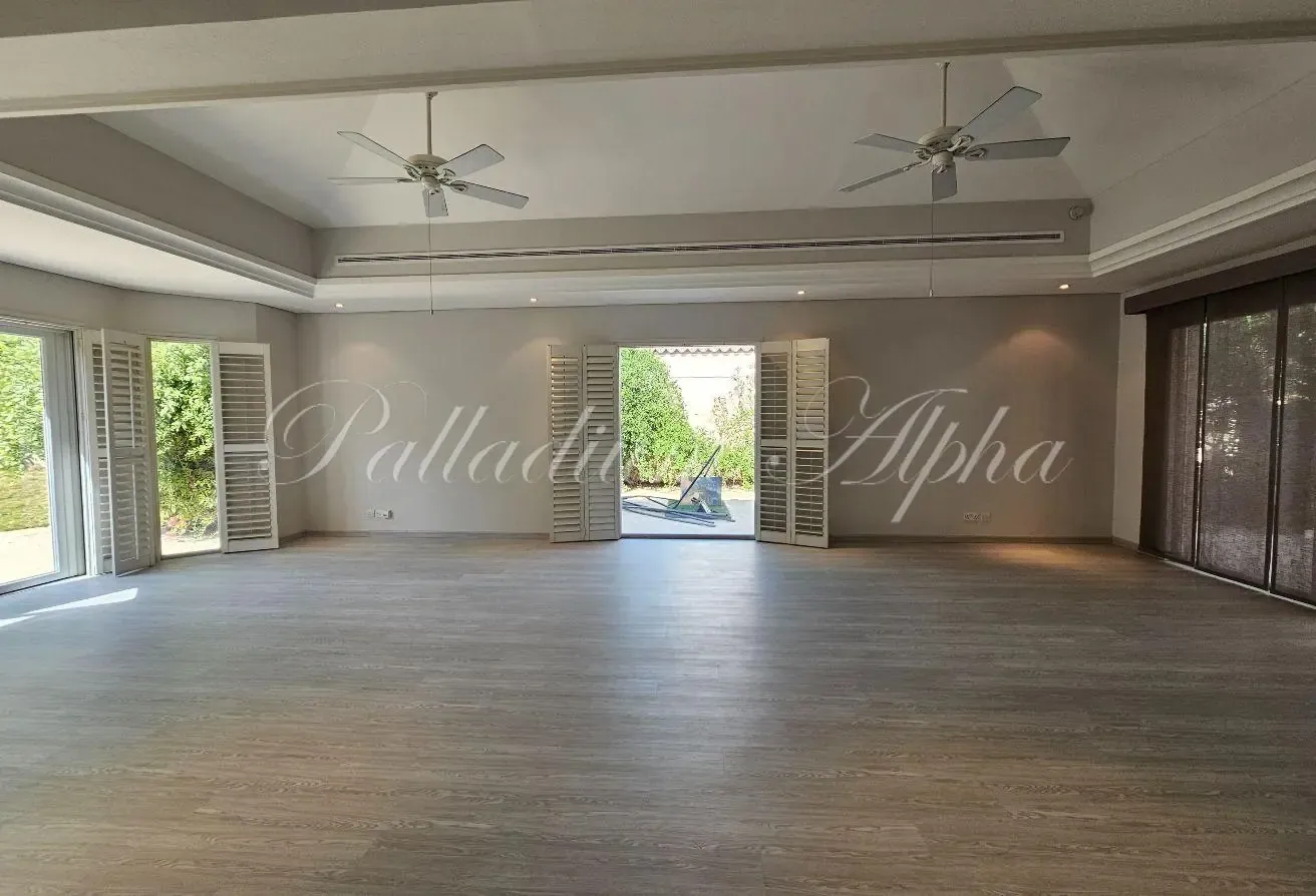 Vacant | Fully Renovated | Exceptional Plot