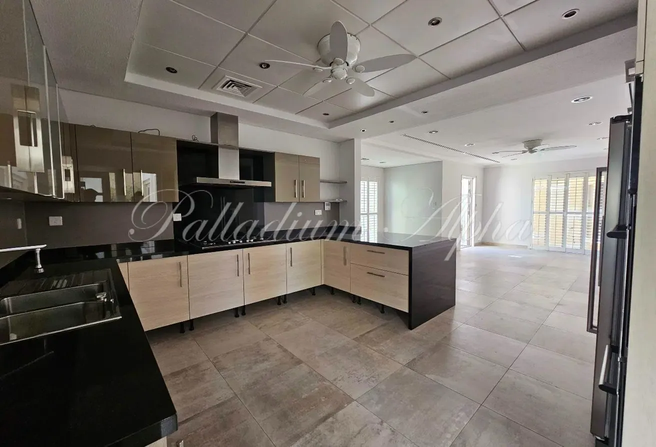 Vacant | Fully Renovated | Exceptional Plot