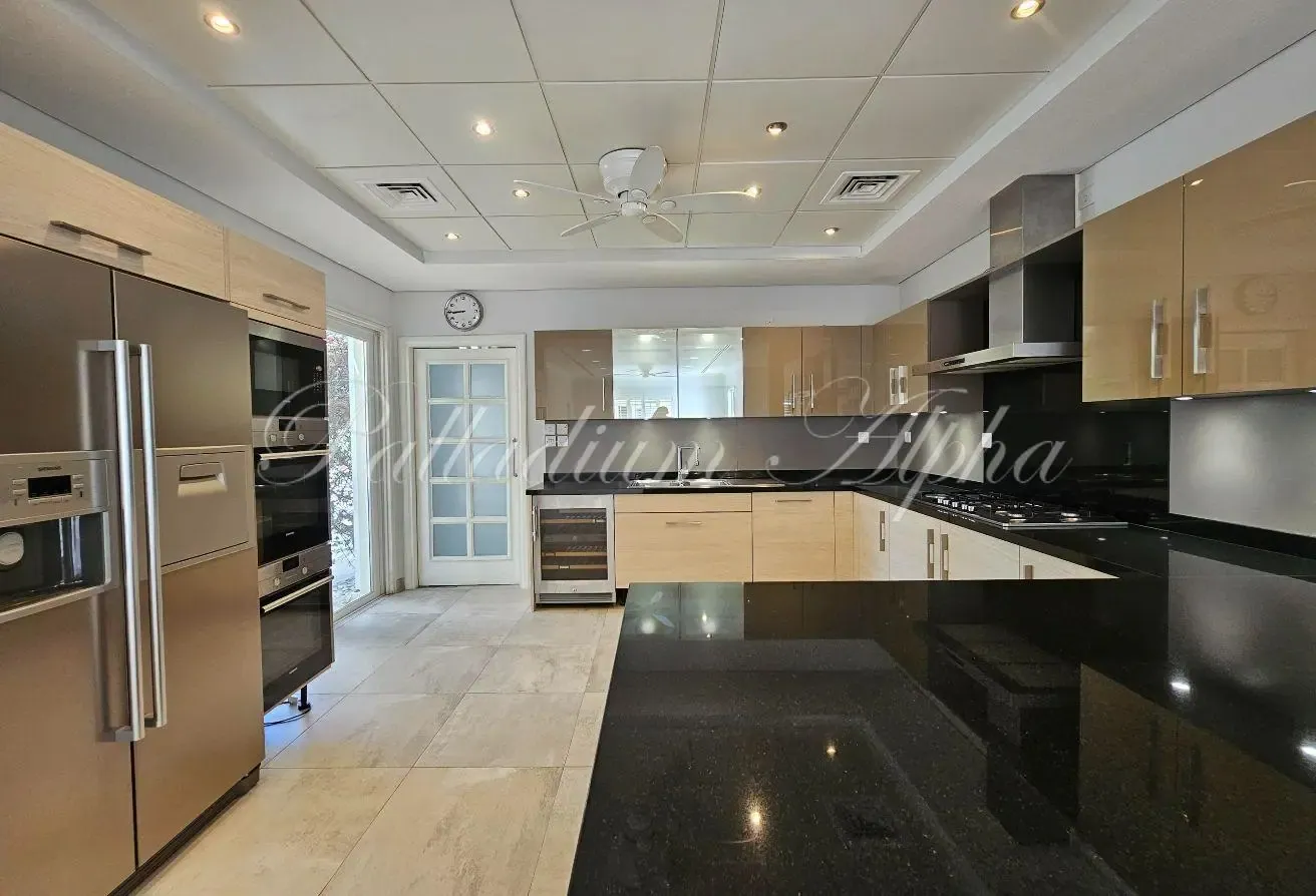 Vacant | Fully Renovated | Exceptional Plot