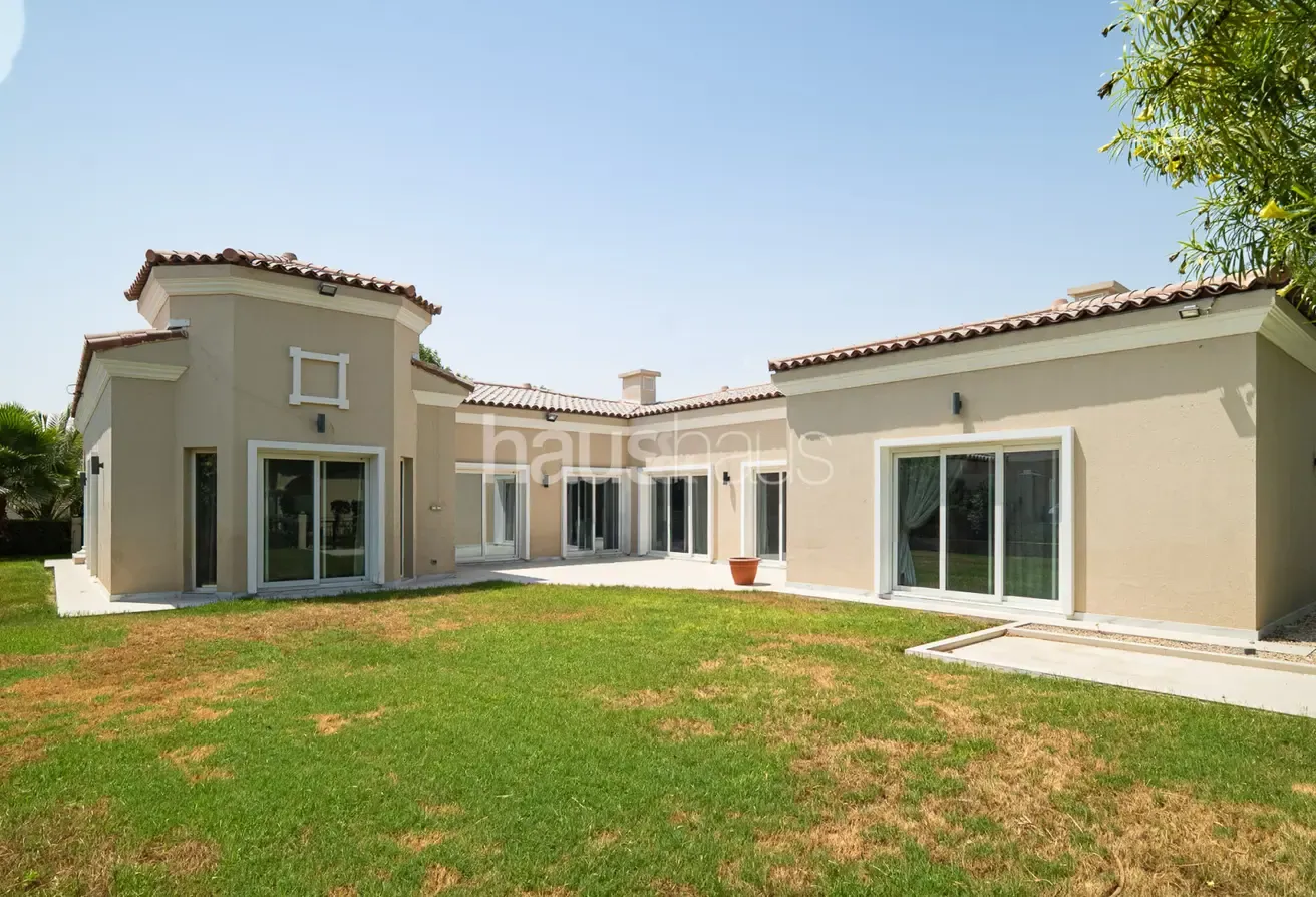 Large Corner Plot | Cul De Sac Location