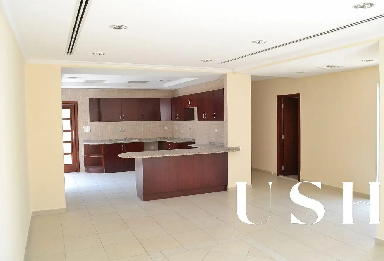 4BR Spacious Villa | Tranquil Living in Dubai