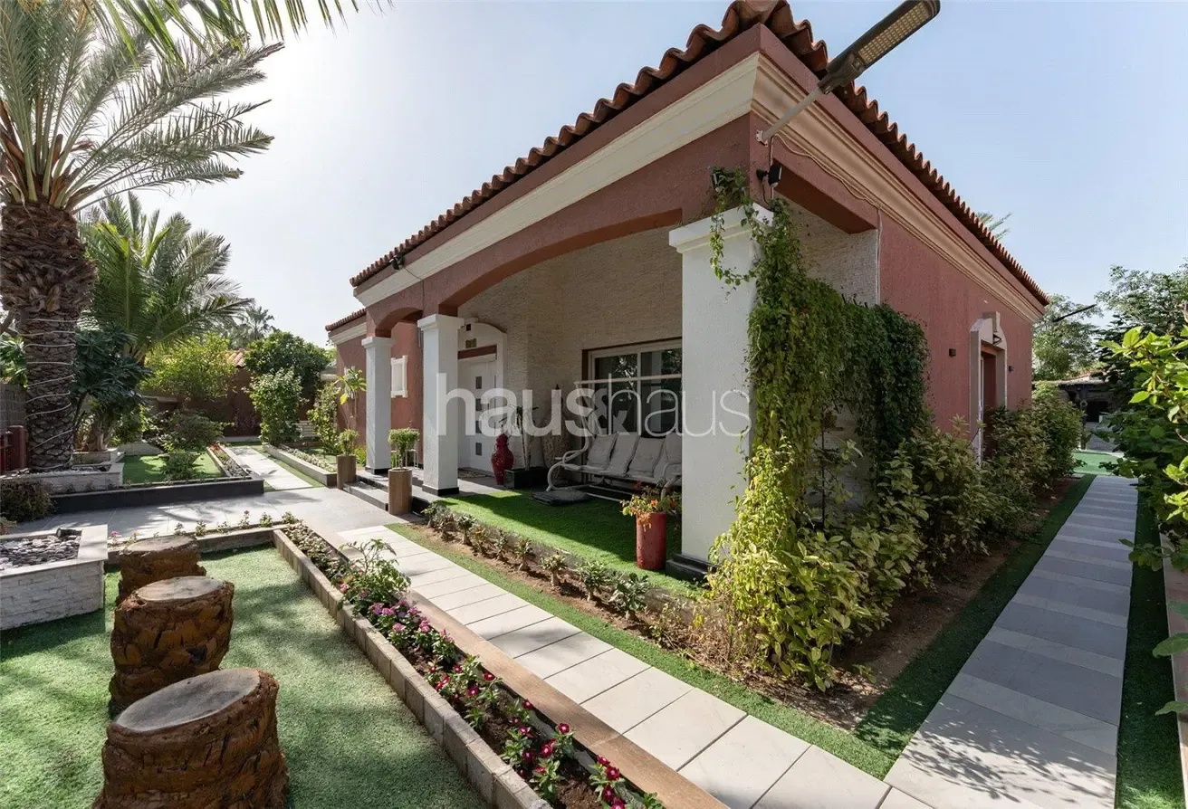 Upgraded and Extended Bungalow | Internal Location