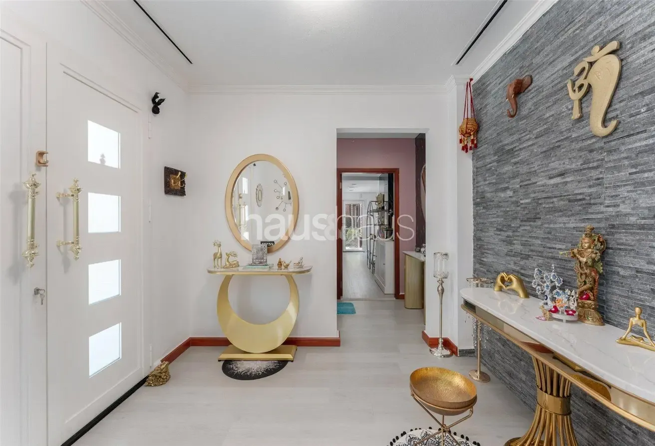 Upgraded and Extended Bungalow | Internal Location