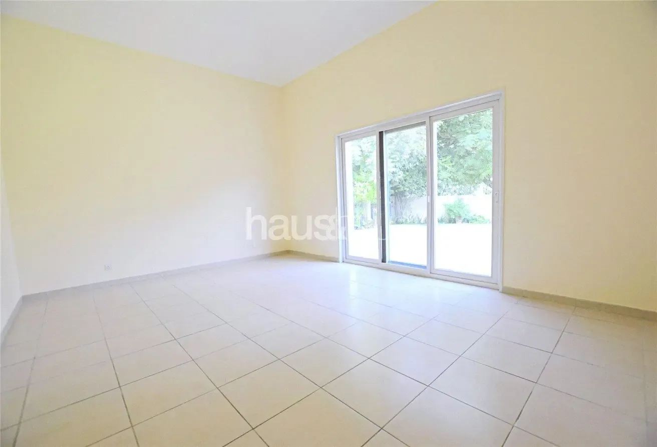 Corner 9,420  Plot Location | Vacant