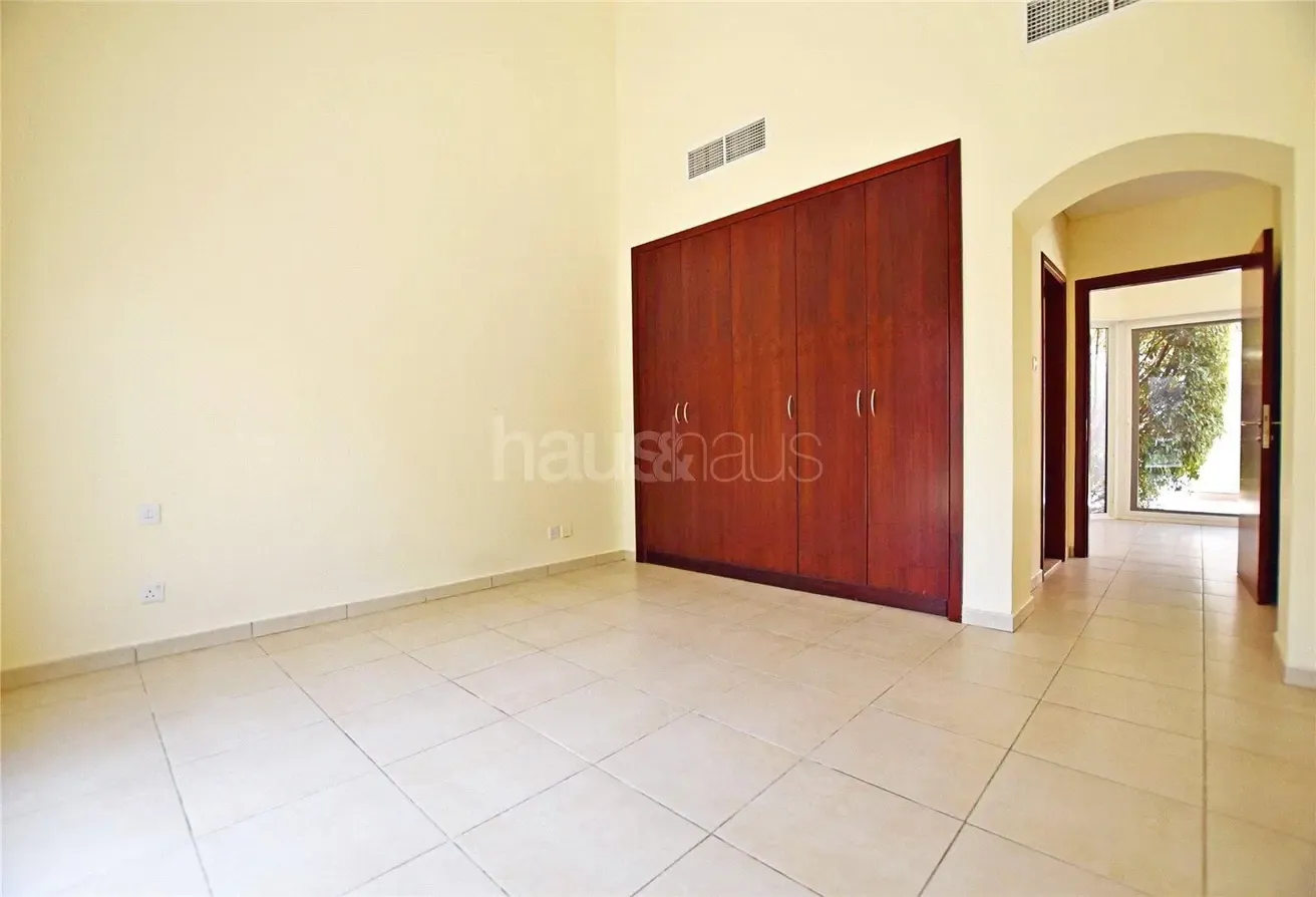Corner 9,420  Plot Location | Vacant