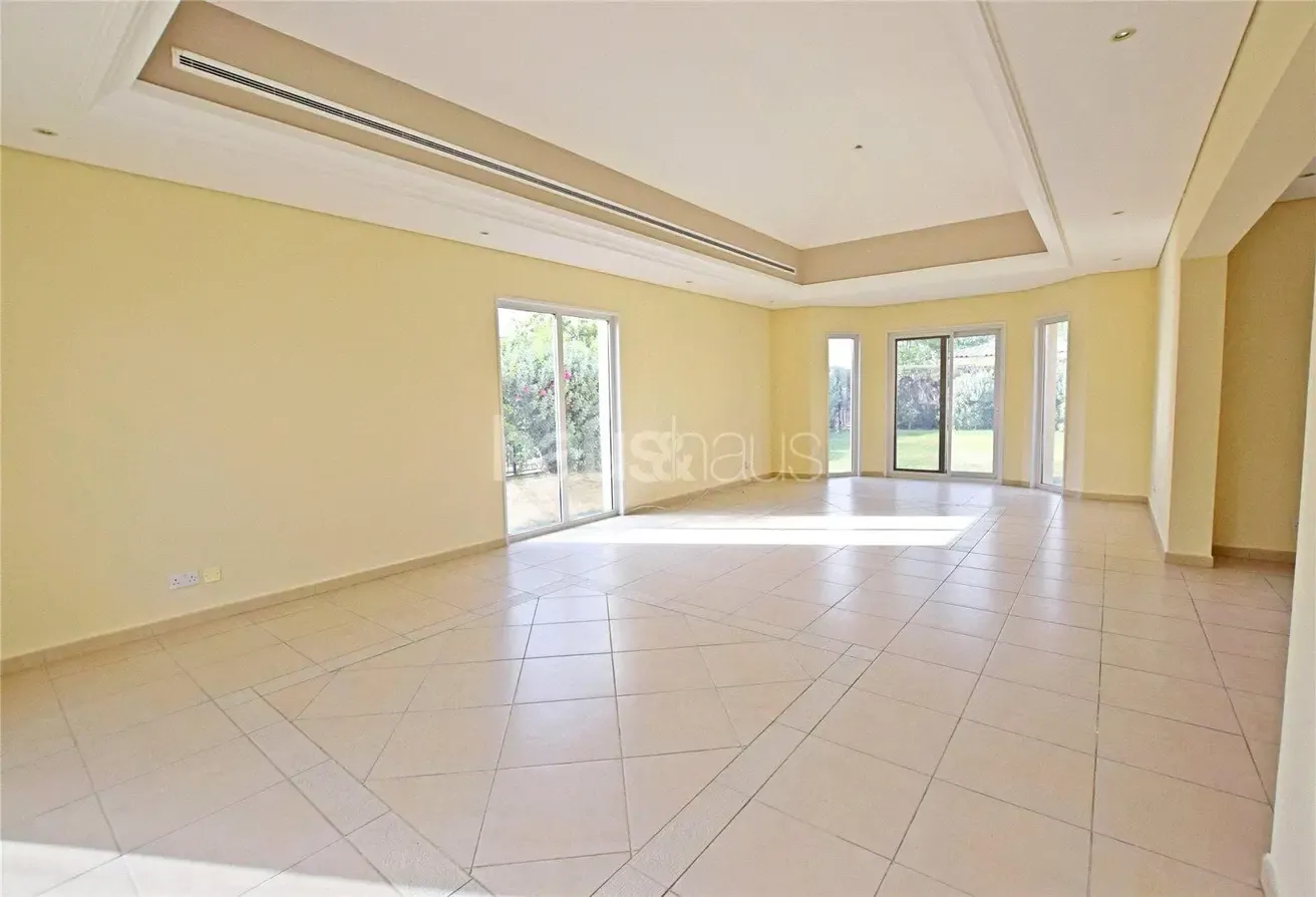 Corner 9,420  Plot Location | Vacant