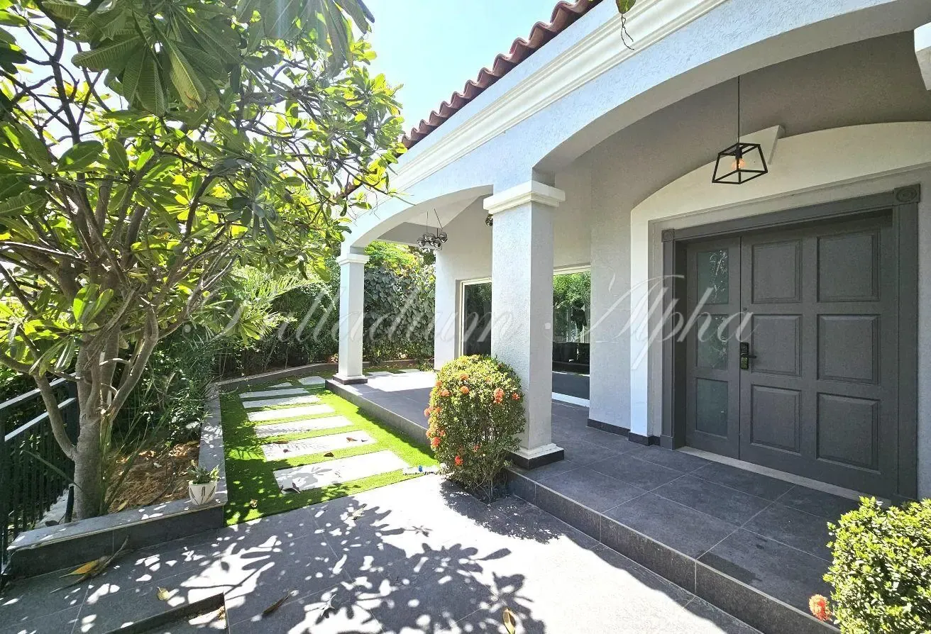 Corner Plot | Close to Park and Pool | Vastu