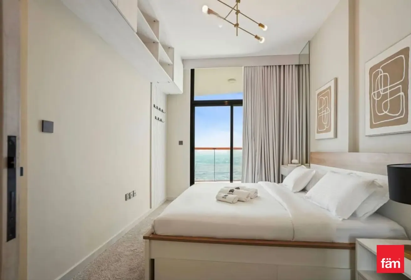 Corner Unit | Furnished | Skyline View