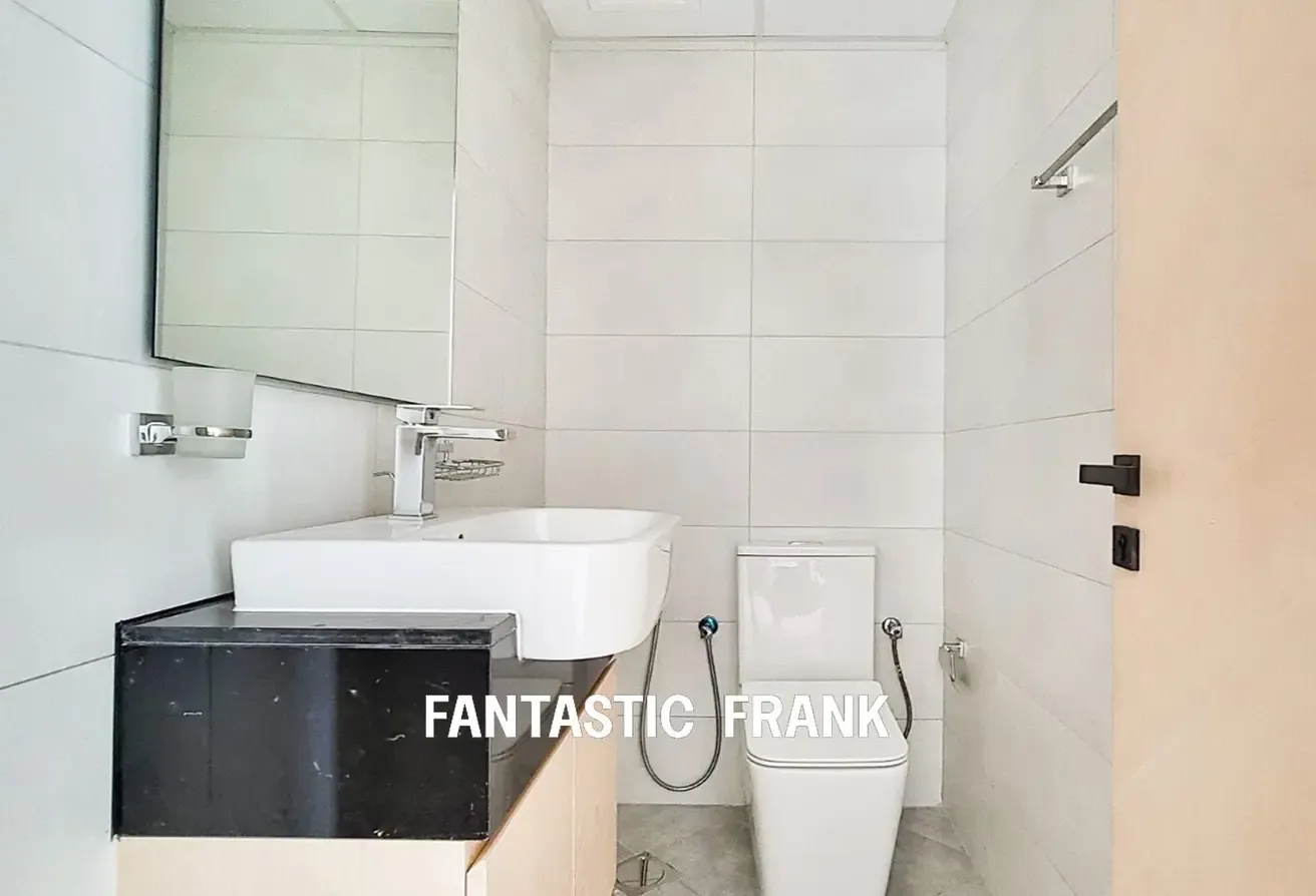 25th Floor | Vacant | City View | Furnished