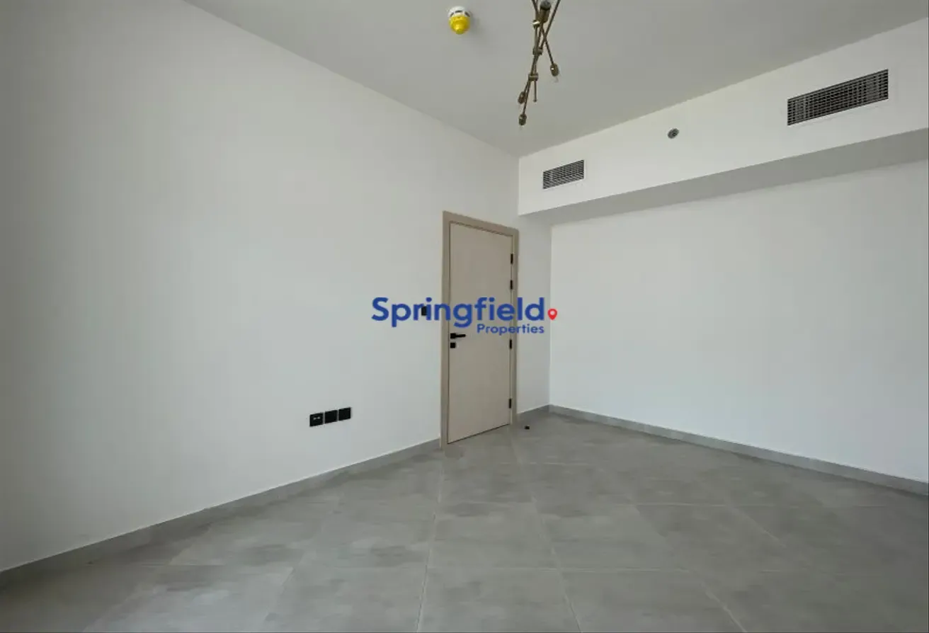 Burj Skyline View | Spacious Unit |  Vacant Soon
