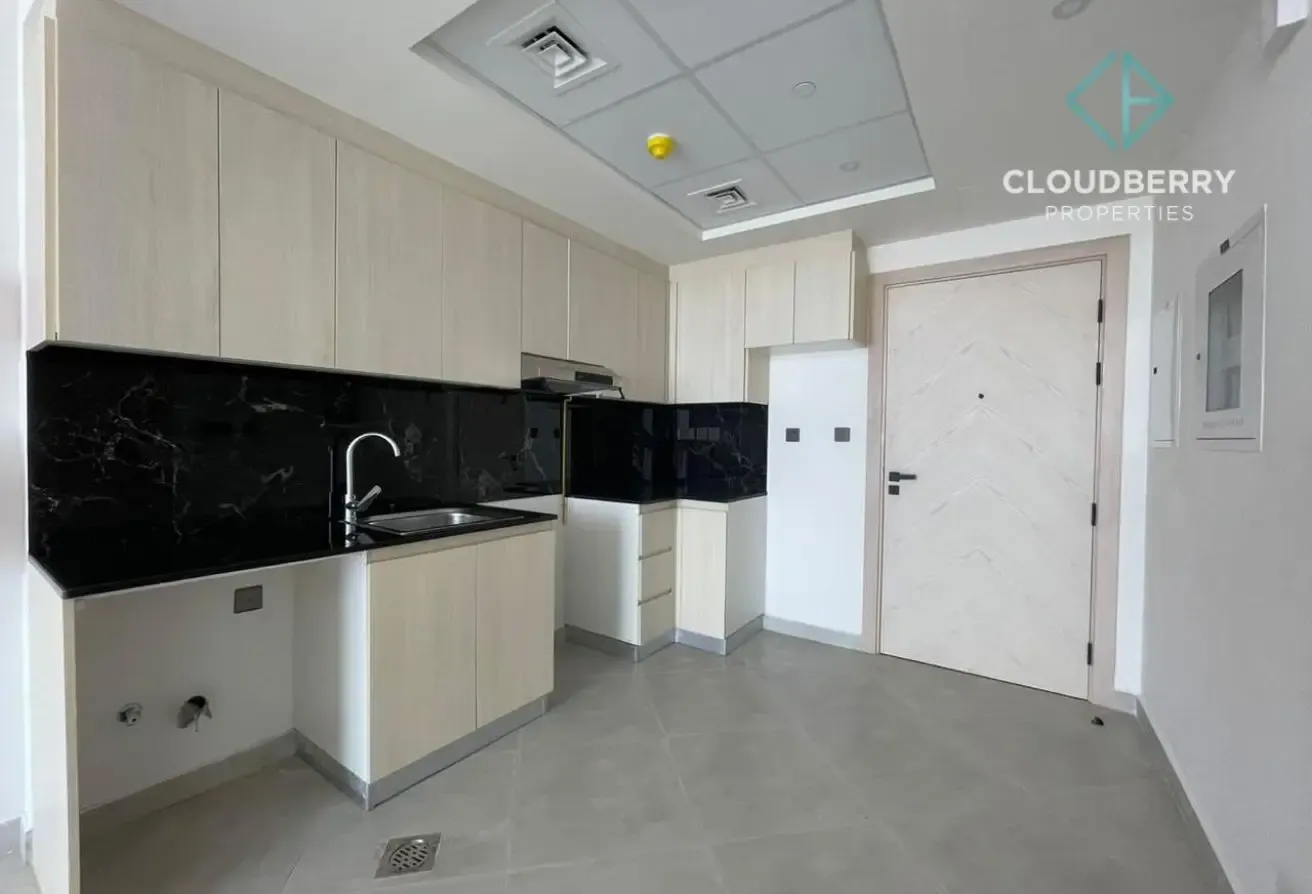 Fully Furnished | Creek View | High Floor