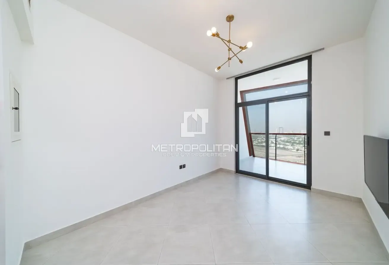 Spacious Layout | Vacant | Prime Location