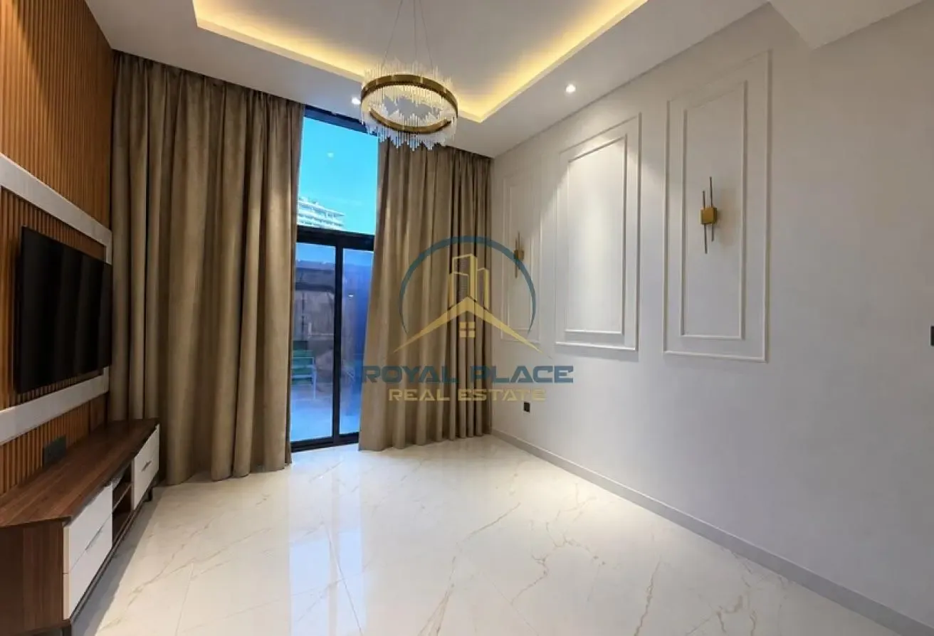 Duplex 3BR Fully Upgraded Unit | With 2 Parking's