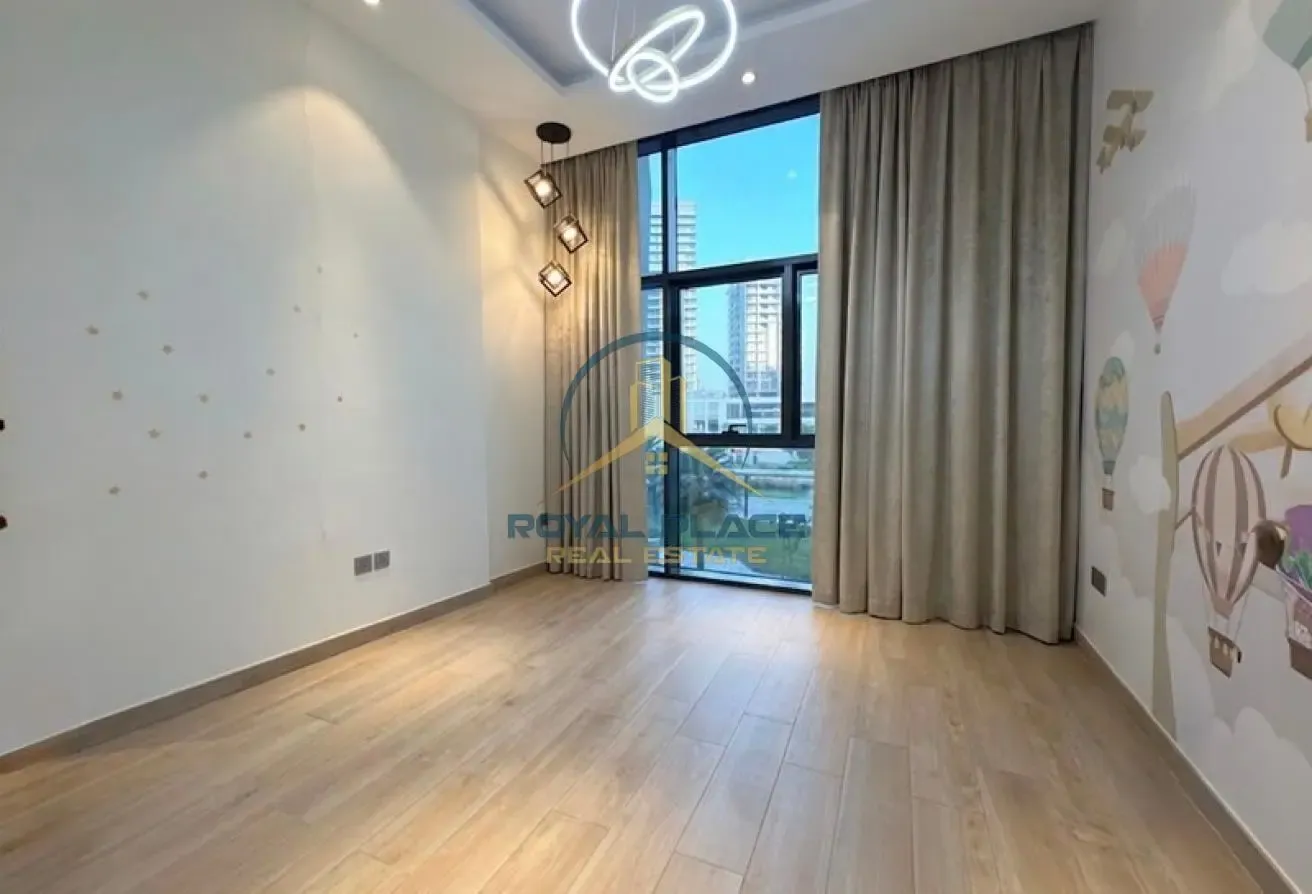 Duplex 3BR Fully Upgraded Unit | With 2 Parking's