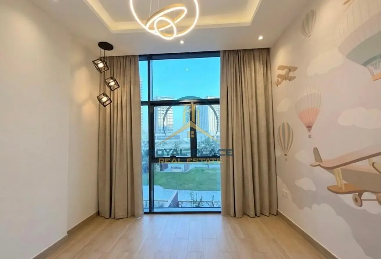 Duplex 3BR Fully Upgraded Unit | With 2 Parking's