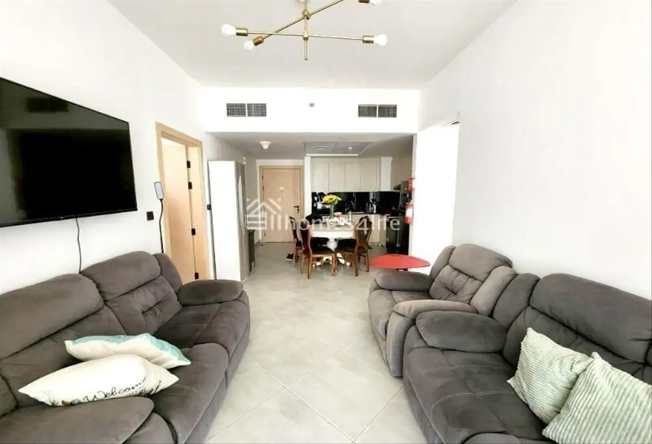 Burj Khalifa View | Vacant | Furnished and Corner