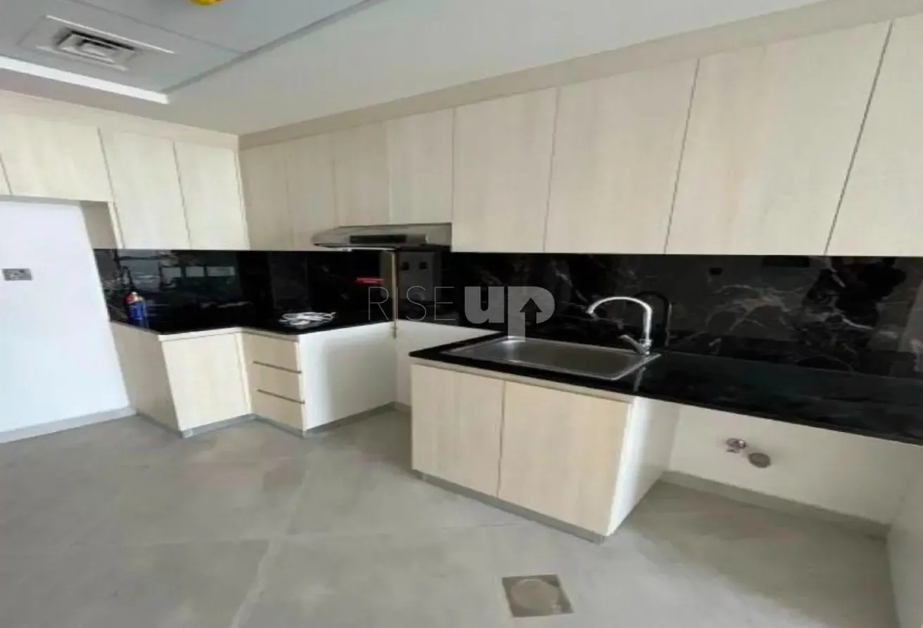 High floor  | Big size | Good price | Unfurnished