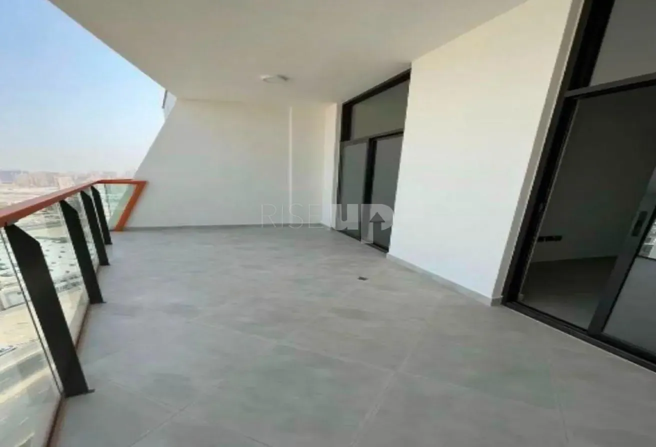 High floor  | Big size | Good price | Unfurnished