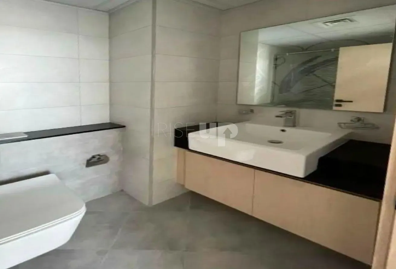 High floor  | Big size | Good price | Unfurnished
