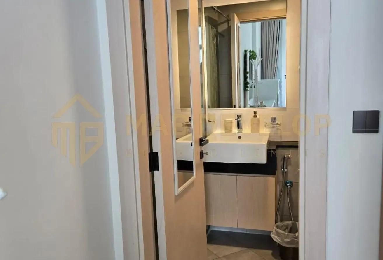 Vacant | Motivated Seller | High Floor