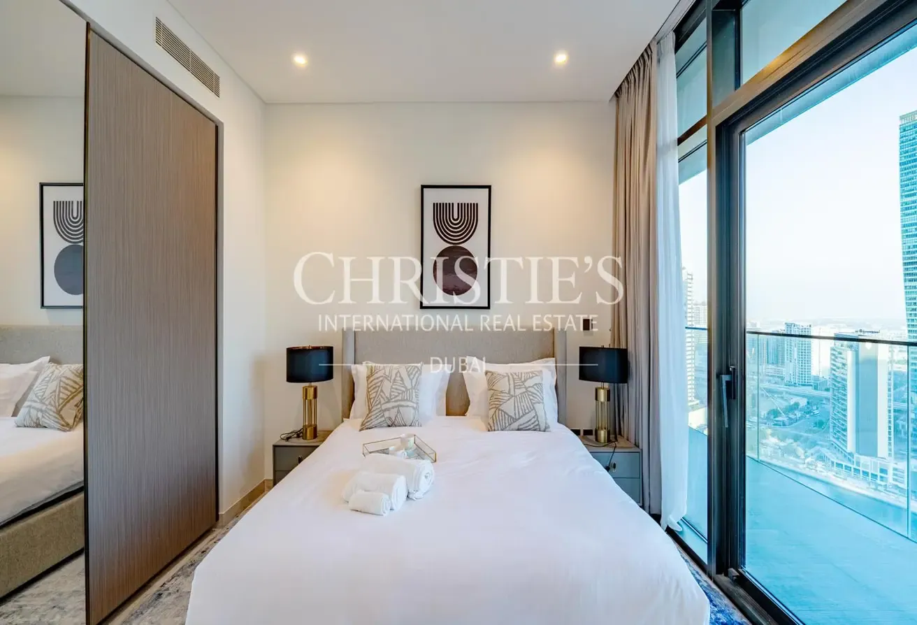 Exclusive | Exquisite 3 bed| Direct with Christie's