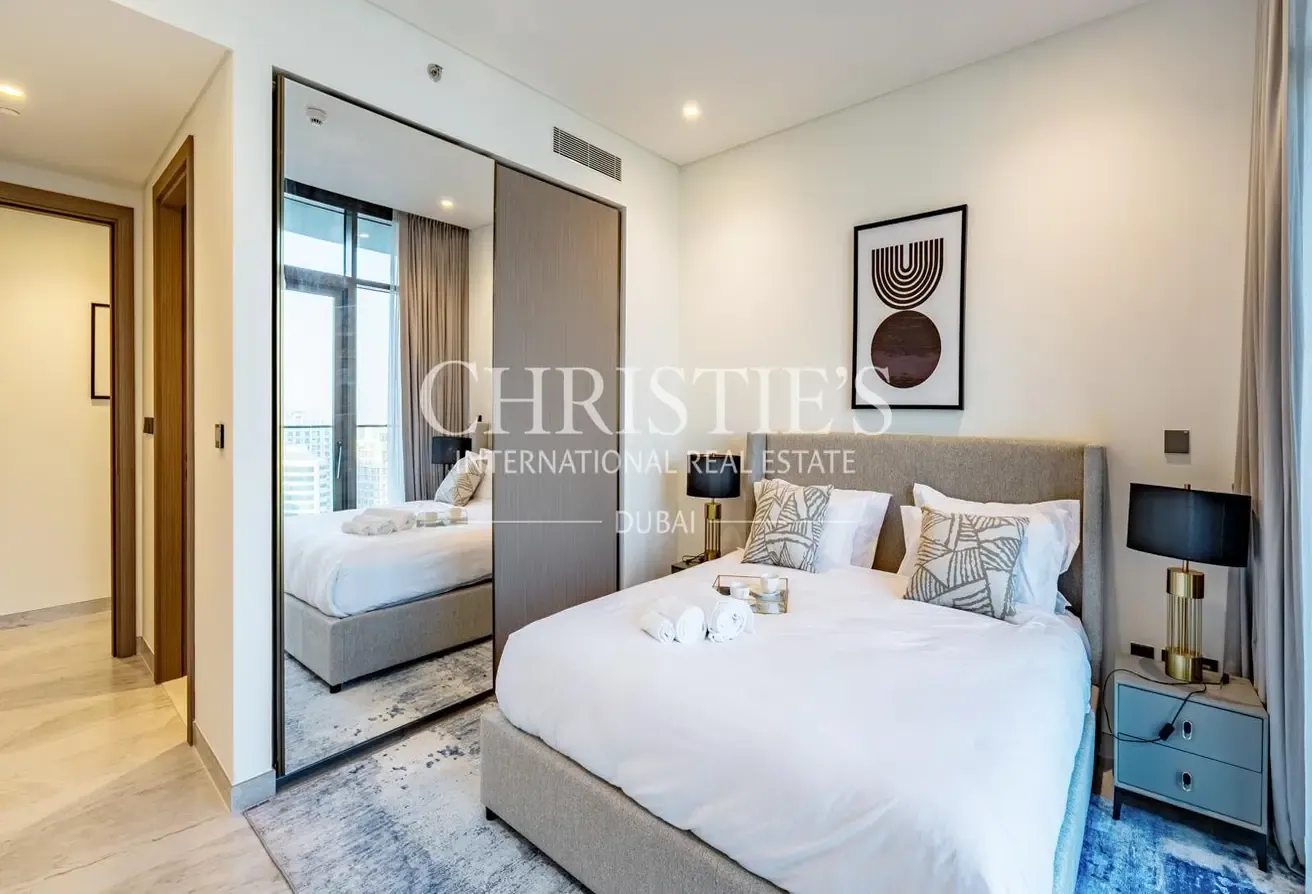 Exclusive | Exquisite 3 bed| Direct with Christie's