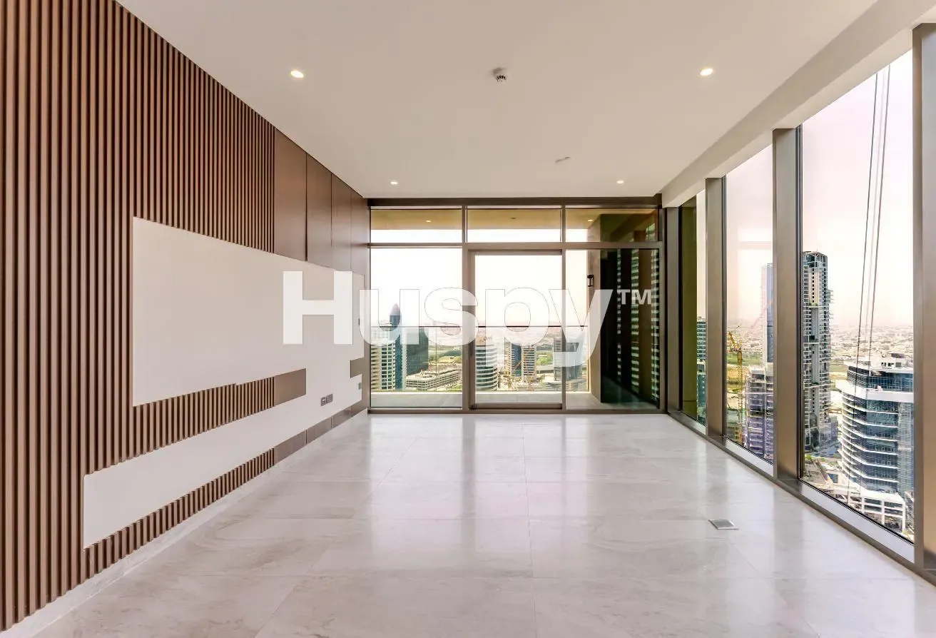 High Floor | Canal View | Waterfront Community