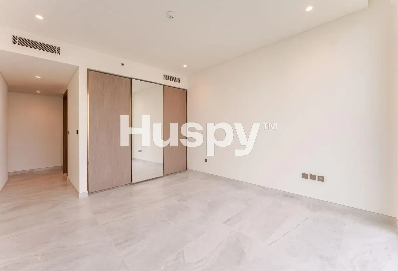 High Floor | Canal View | Waterfront Community