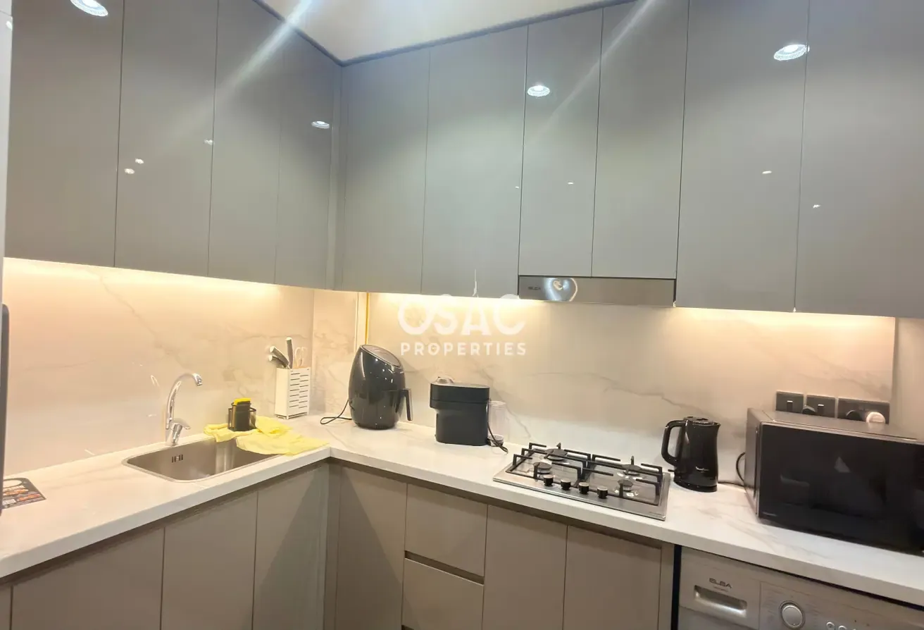 PREMIUM FURNISHED 1BR | CITY SKYLINE VIEWS