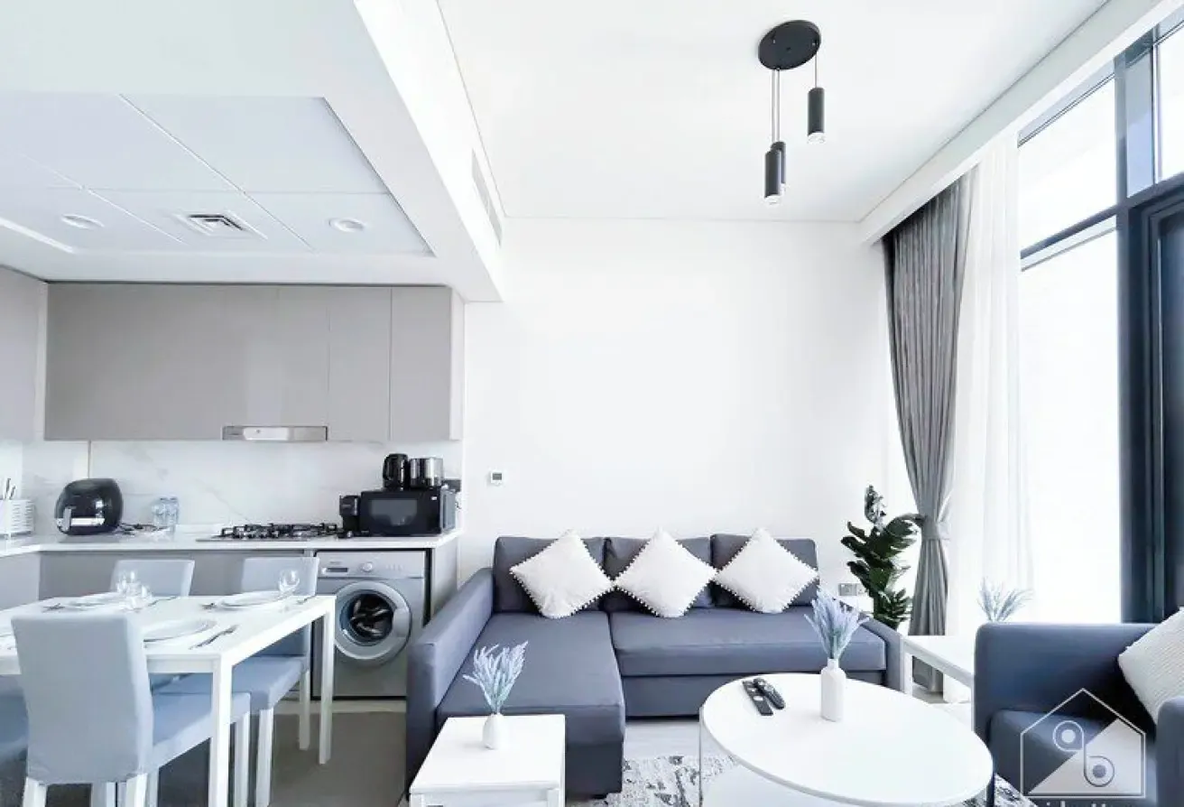 1 BR Apartment with Water View in Meydan