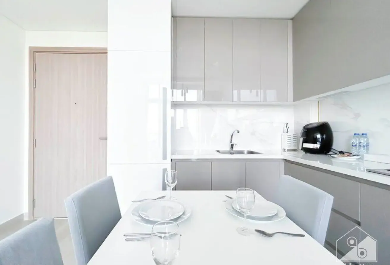 1 BR Apartment with Water View in Meydan