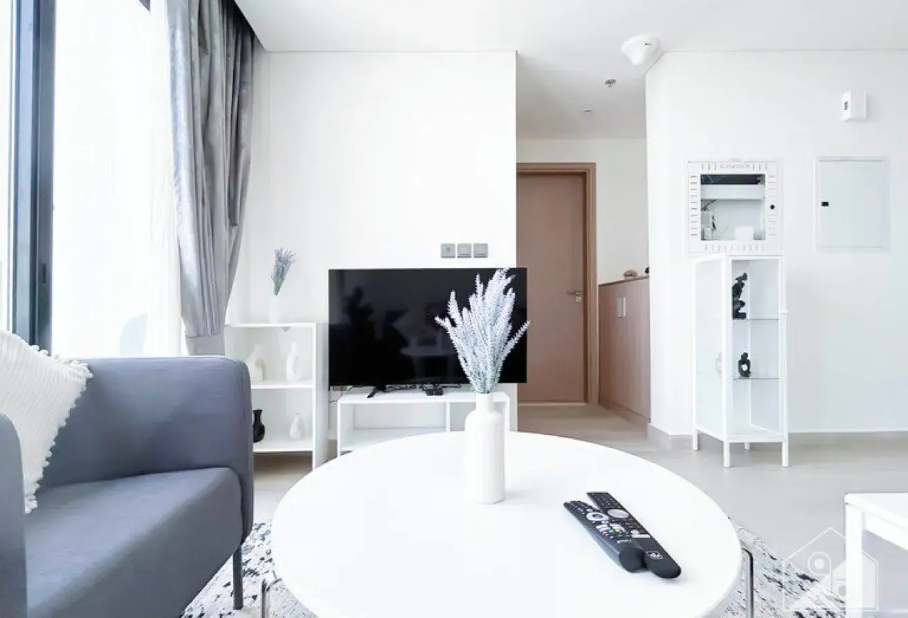 1 BR Apartment with Water View in Meydan