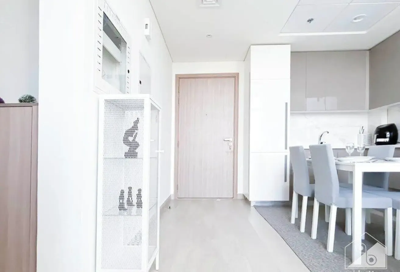 1 BR Apartment with Water View in Meydan