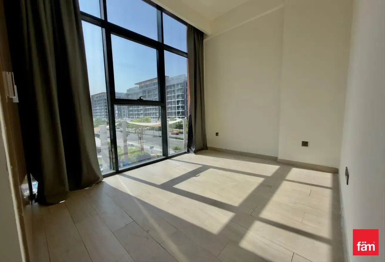 Modern Apartment With Boulevard View