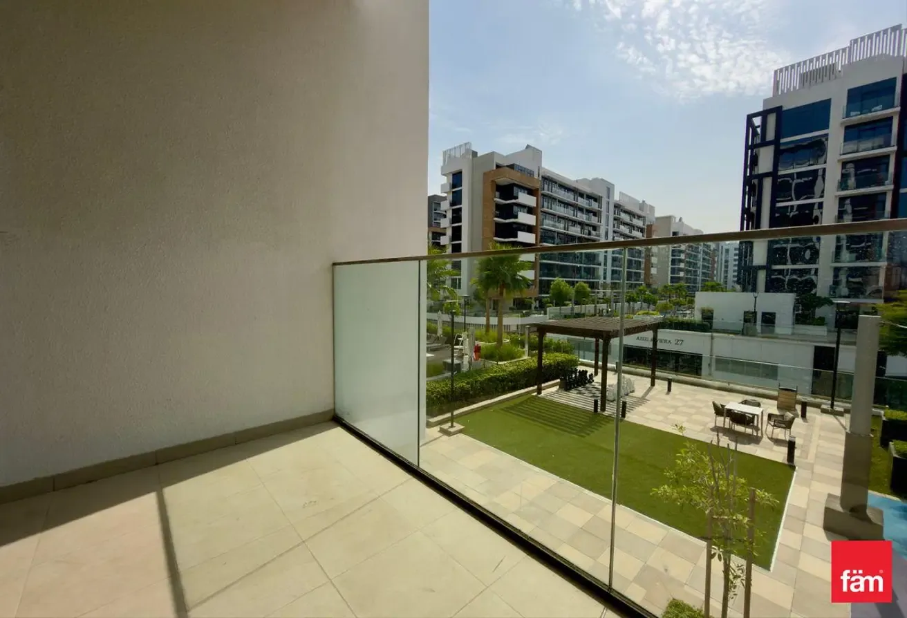 Modern Apartment With Boulevard View
