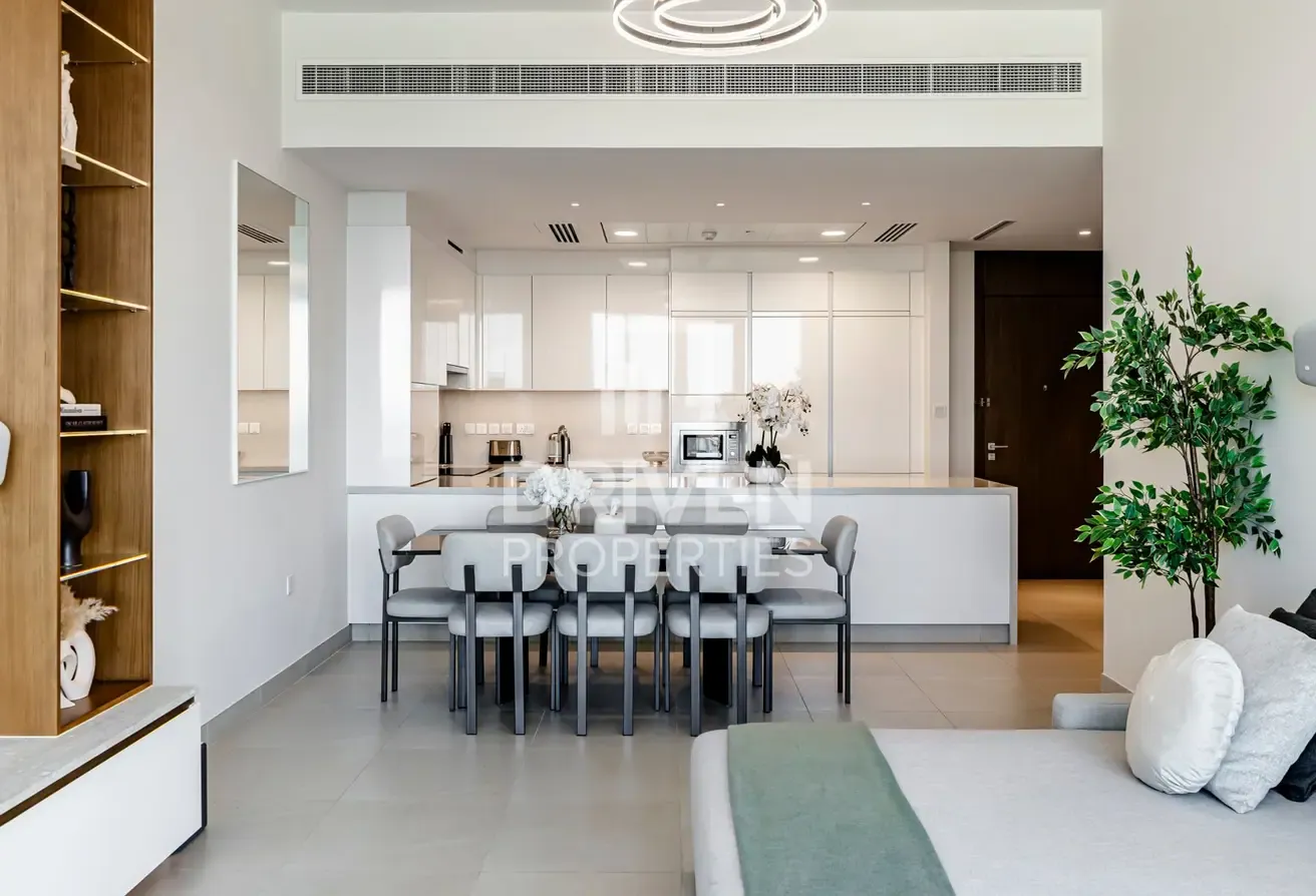 Jumeirah Sea View | Upgraded | Community Expert