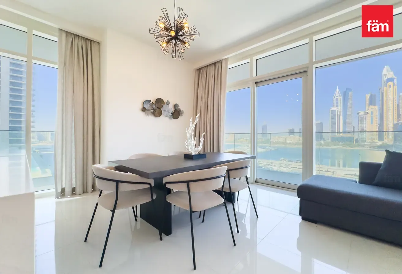 Panoramic Skyline Views | Upgraded | Private Beach