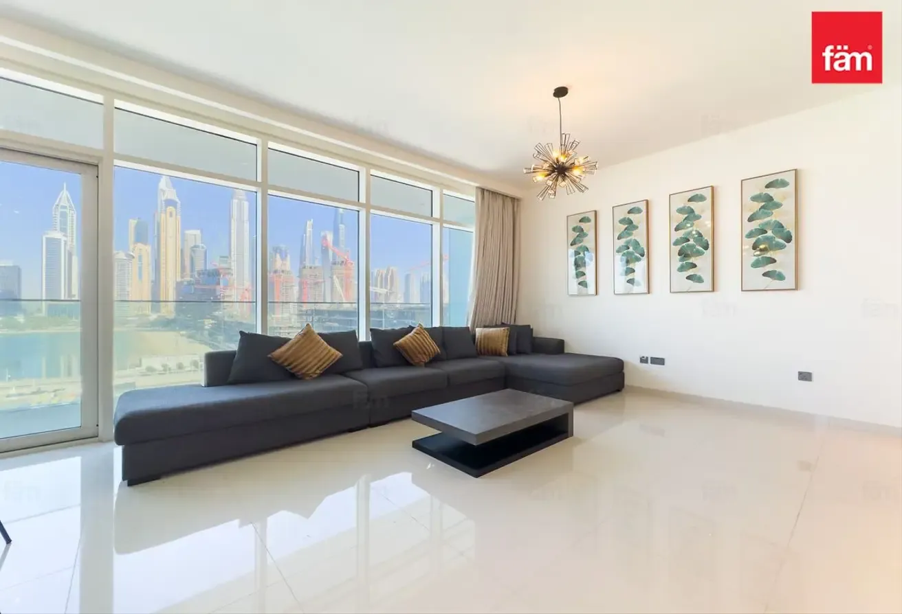Panoramic Skyline Views | Upgraded | Private Beach