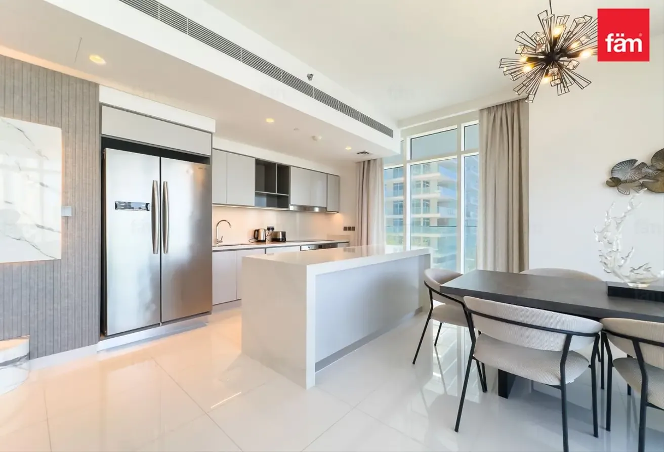 Panoramic Skyline Views | Upgraded | Private Beach