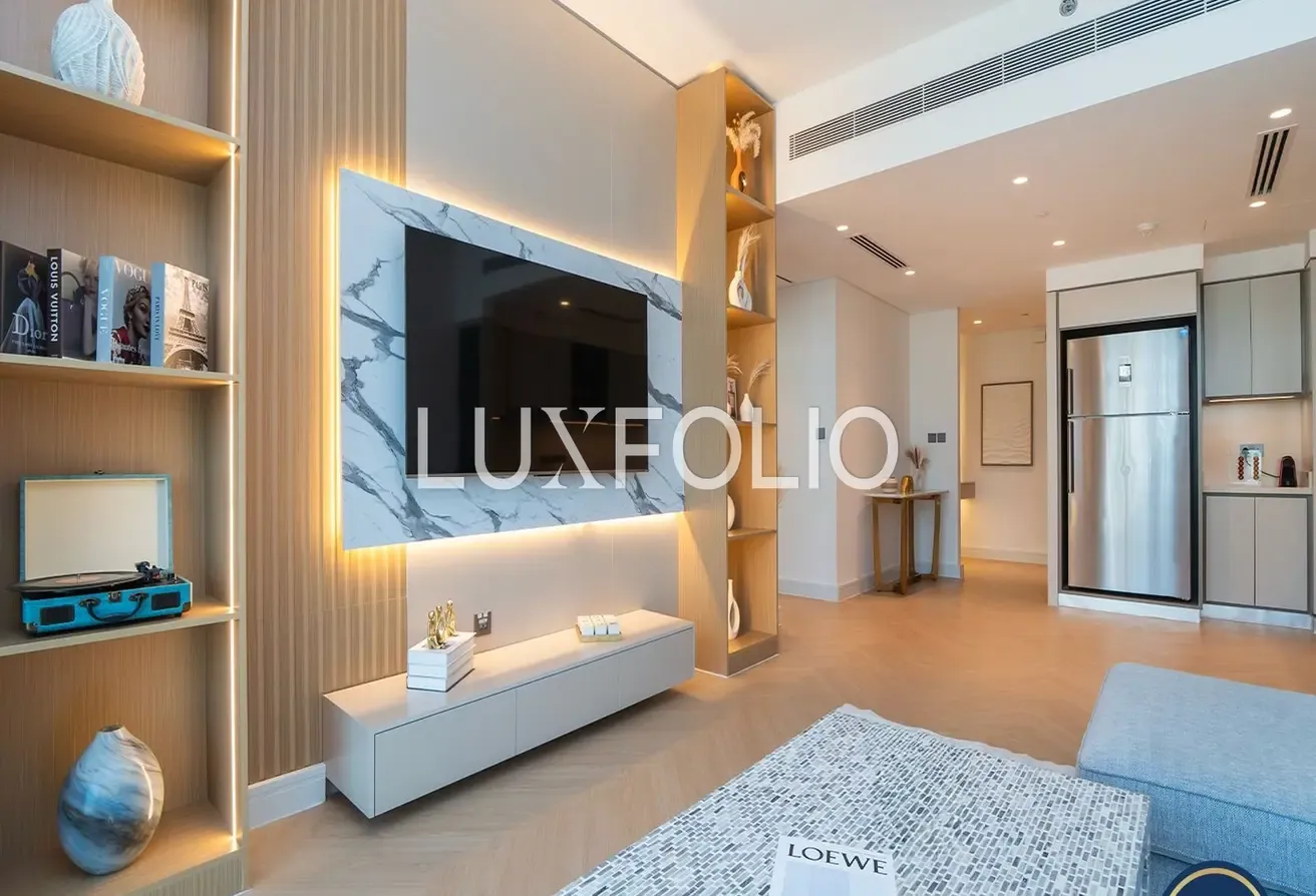 RARE LAYOUT WITH UPGRADES | MARINA SKYLINE