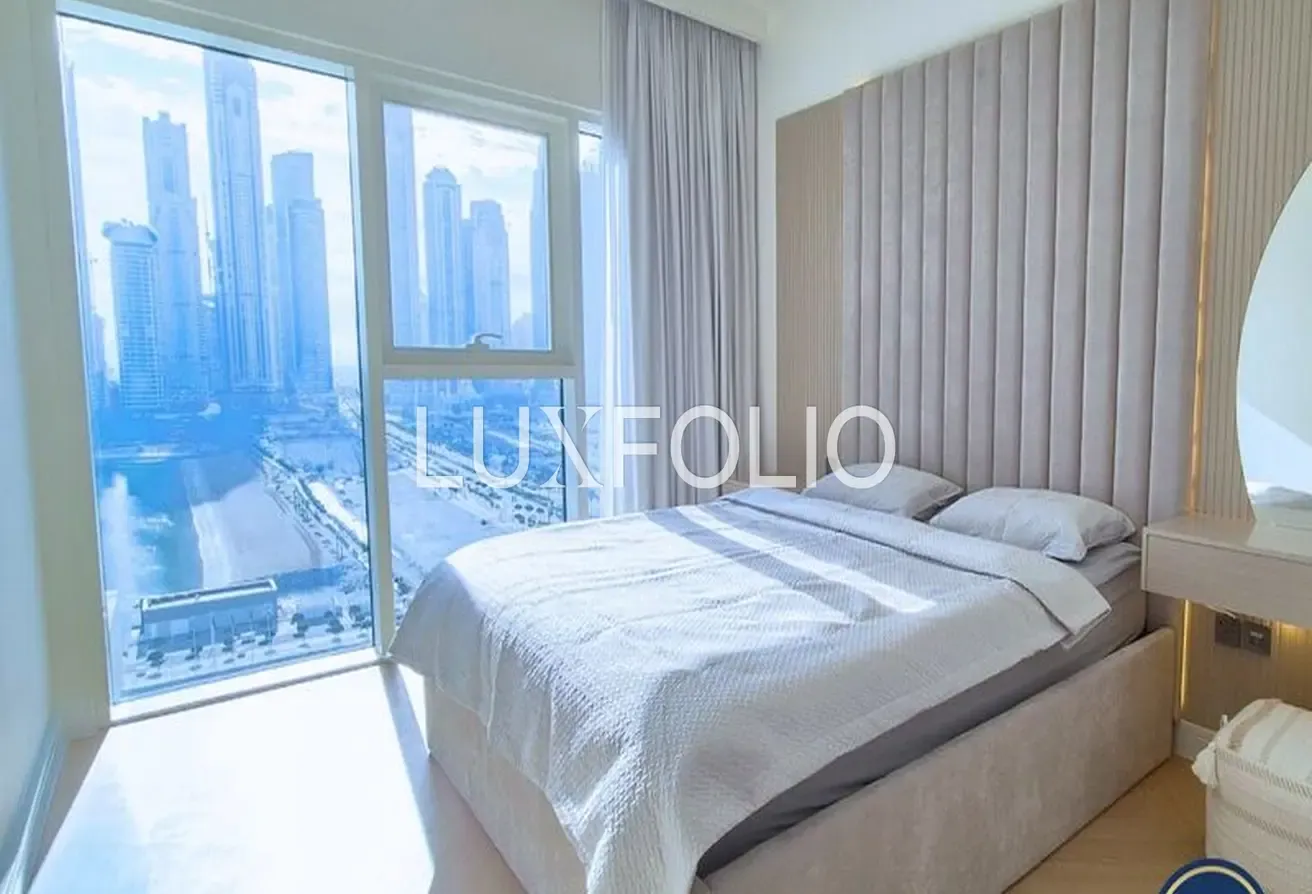 RARE LAYOUT WITH UPGRADES | MARINA SKYLINE