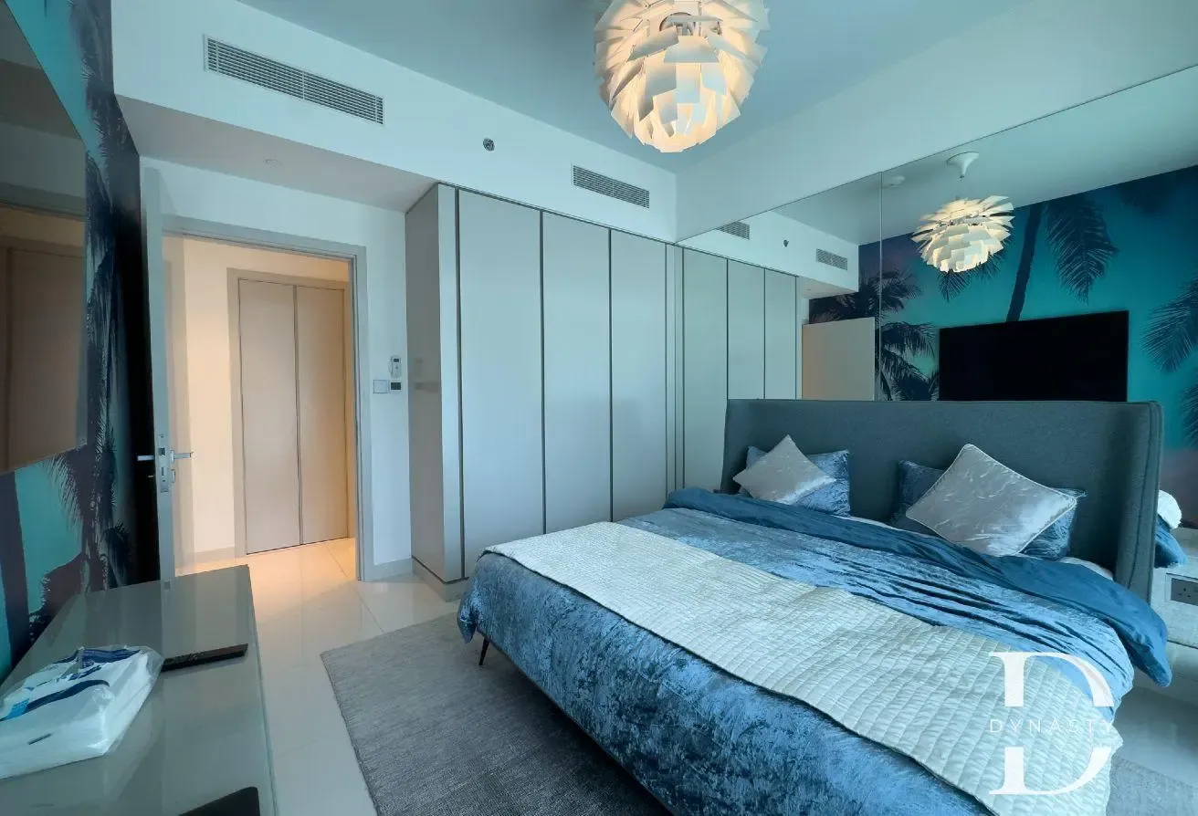 Private Beach | Sea & Skyline View | Vacant