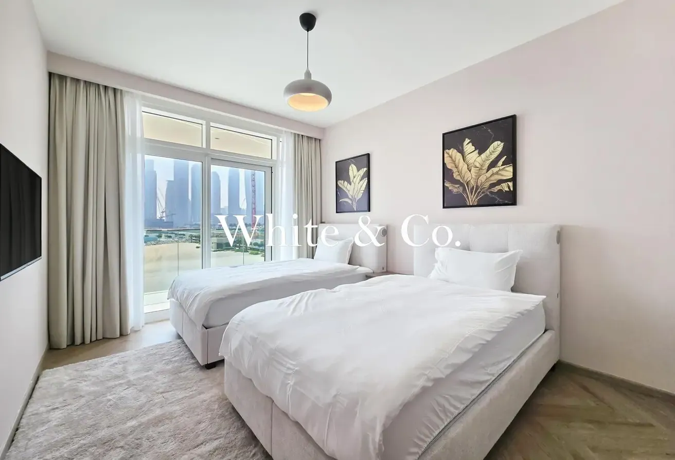 Full Beach |Marina Skyline View|Vacant Now