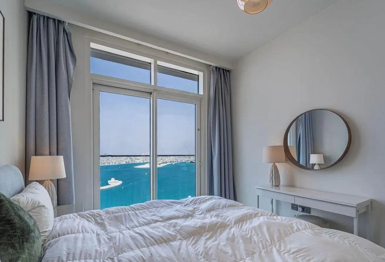 Sea and Royal Atlantis Views | Vacant Beach Access
